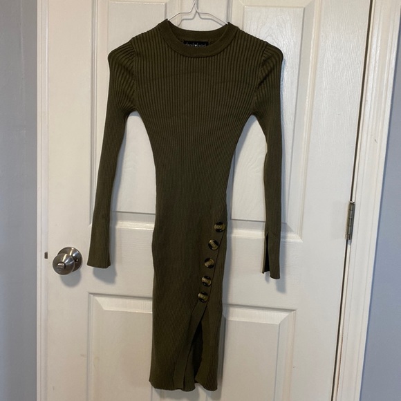 Derek Heart Dresses & Skirts - Olive Green Ribbed Bodycon Sweater Dress✨ Size M